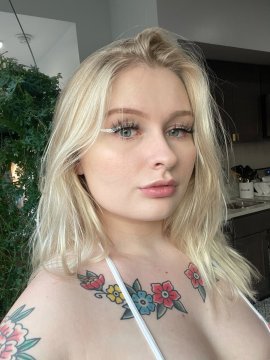 Britt93 from Ontario,Canada
